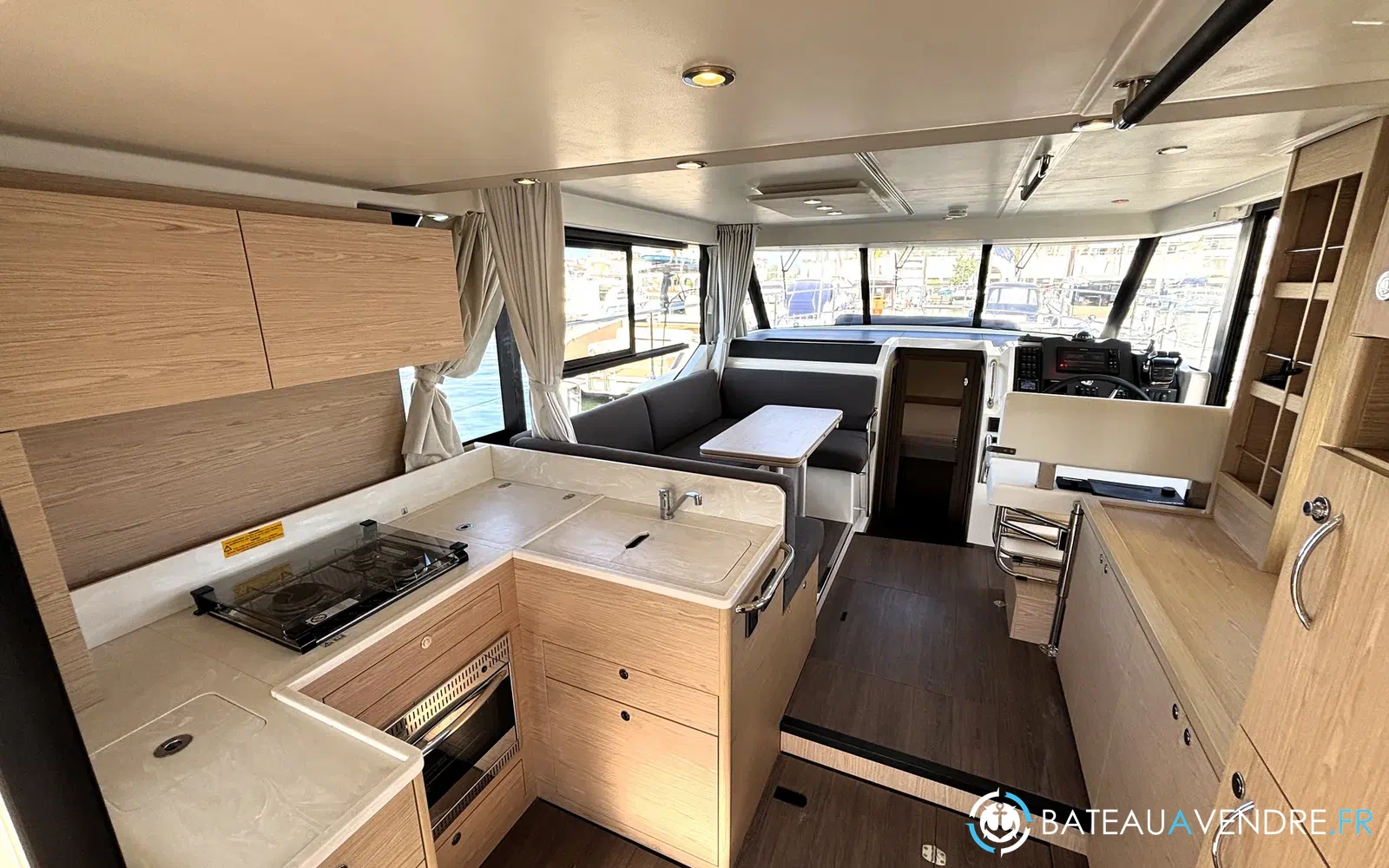 slider 6 Beneteau Swift Trawler 41 Fly