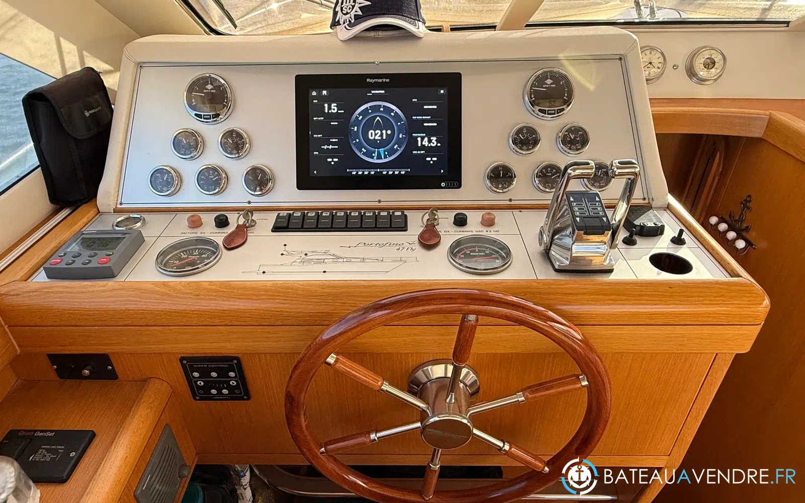 slider 25 Portofino Marine Portofino 47 Fly