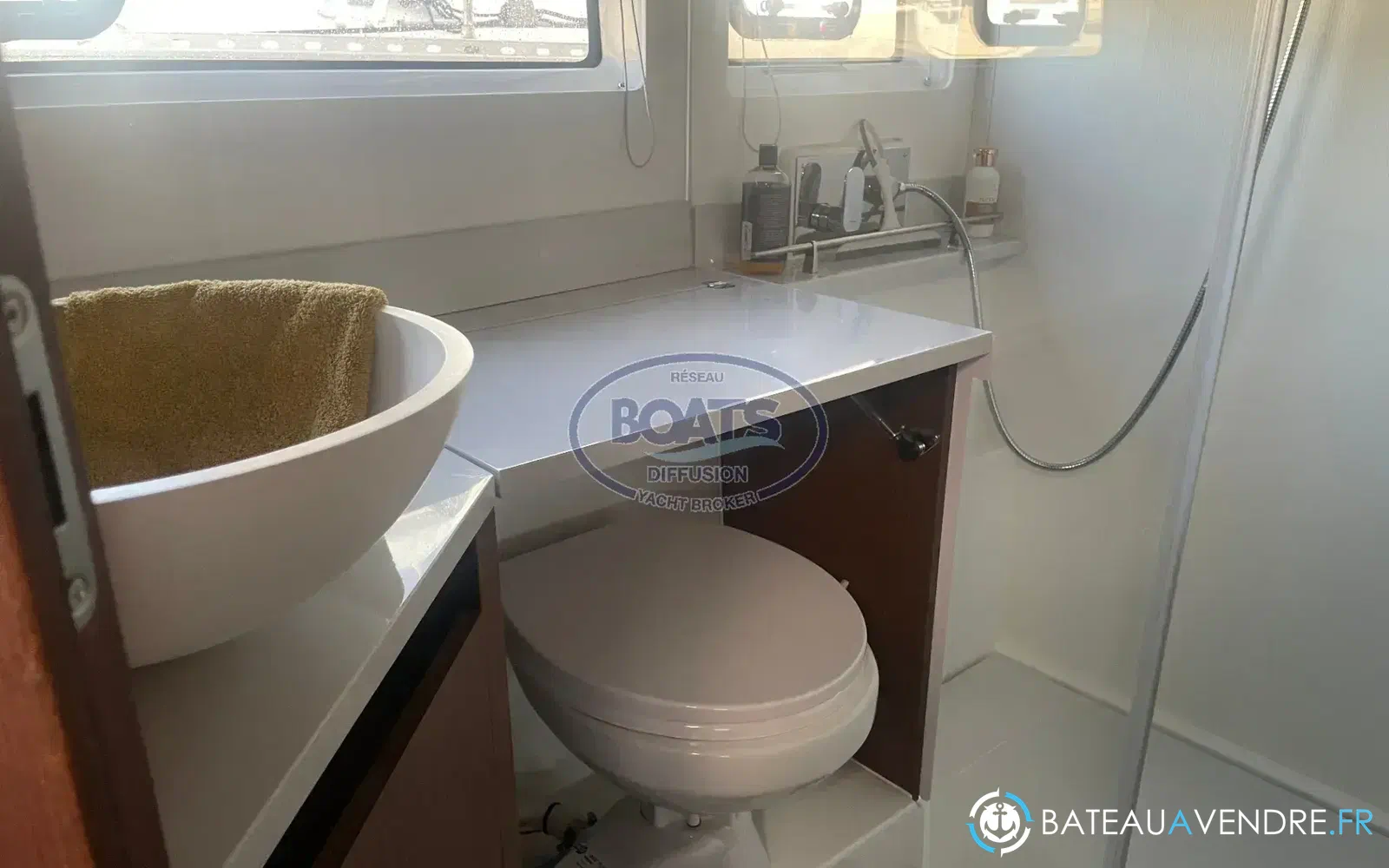 slider 9 Beneteau Antares 12