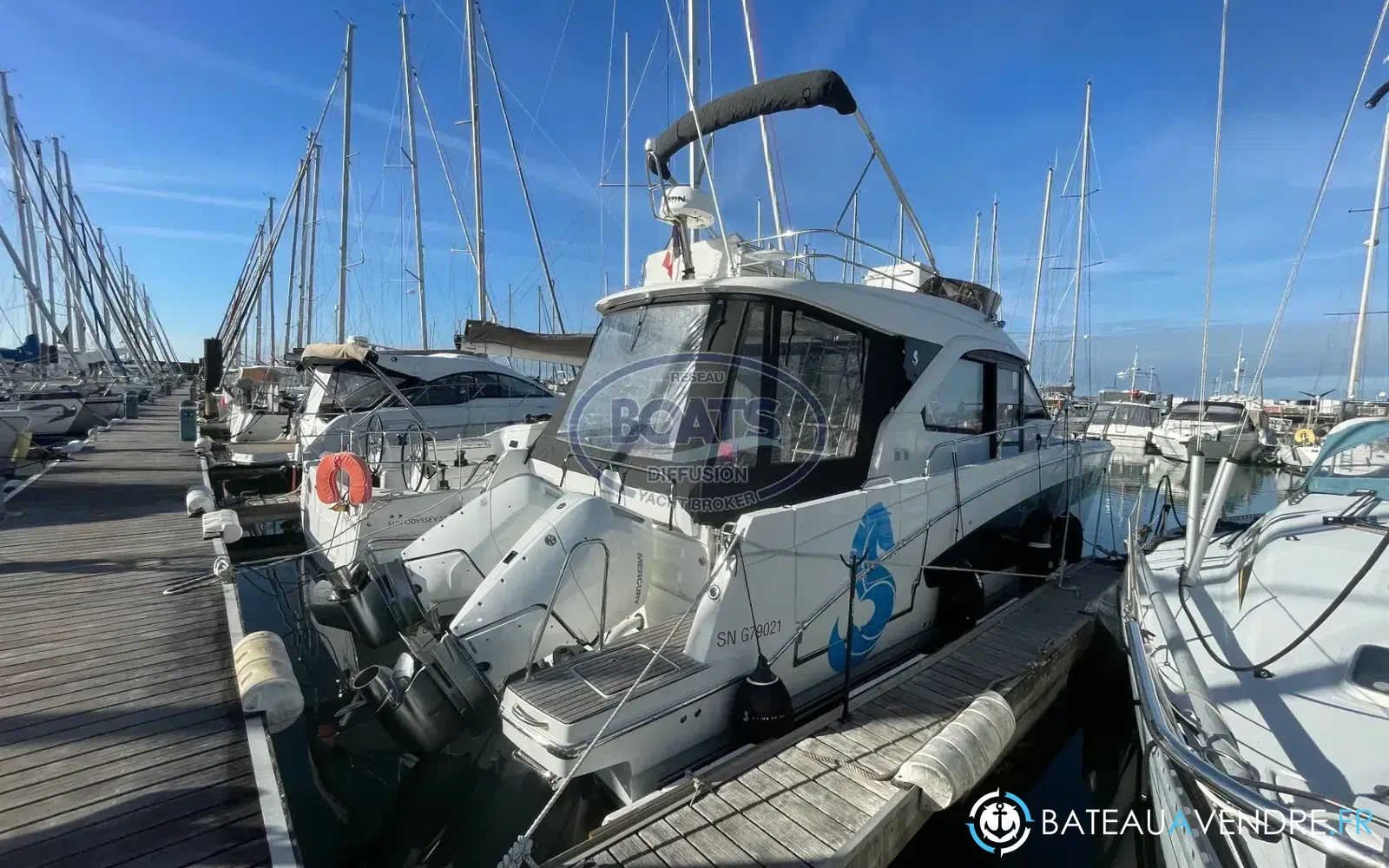 slider 3 Beneteau Antares 12