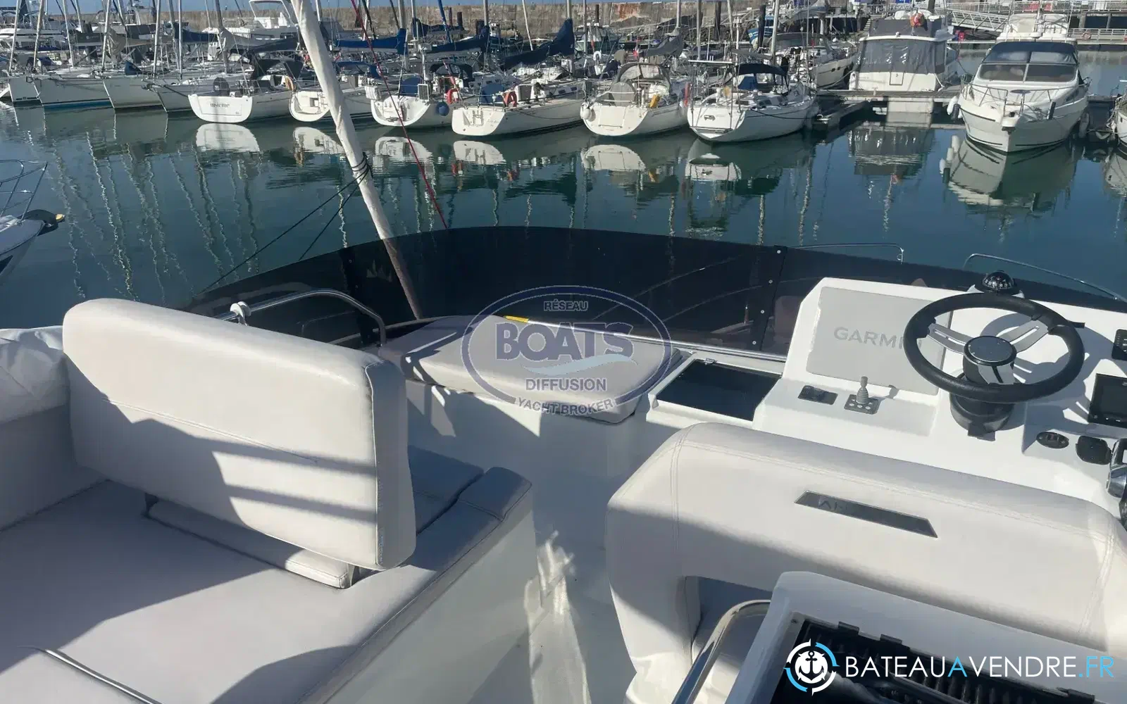 slider 4 Beneteau Antares 12