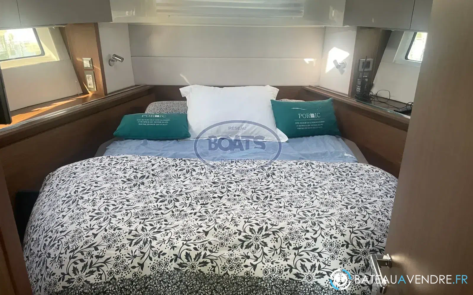 slider 8 Beneteau Antares 12