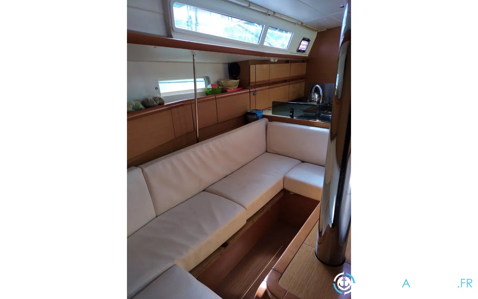 slider 3 Jeanneau Sun Odyssey 379