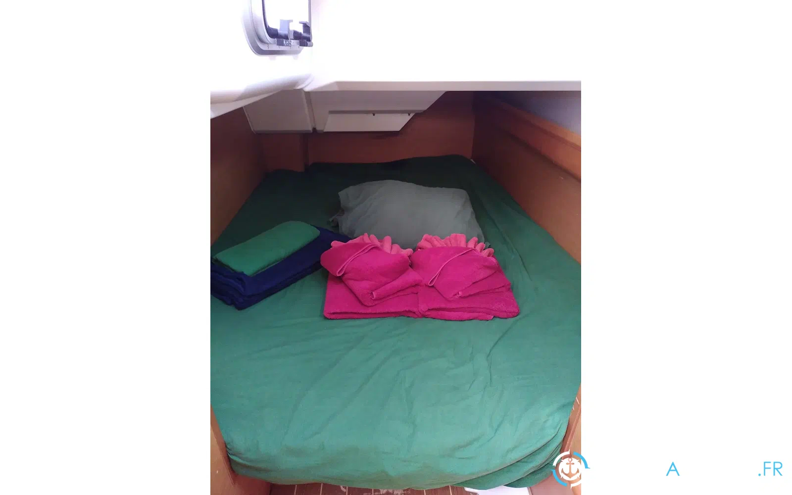 slider 6 Jeanneau Sun Odyssey 379