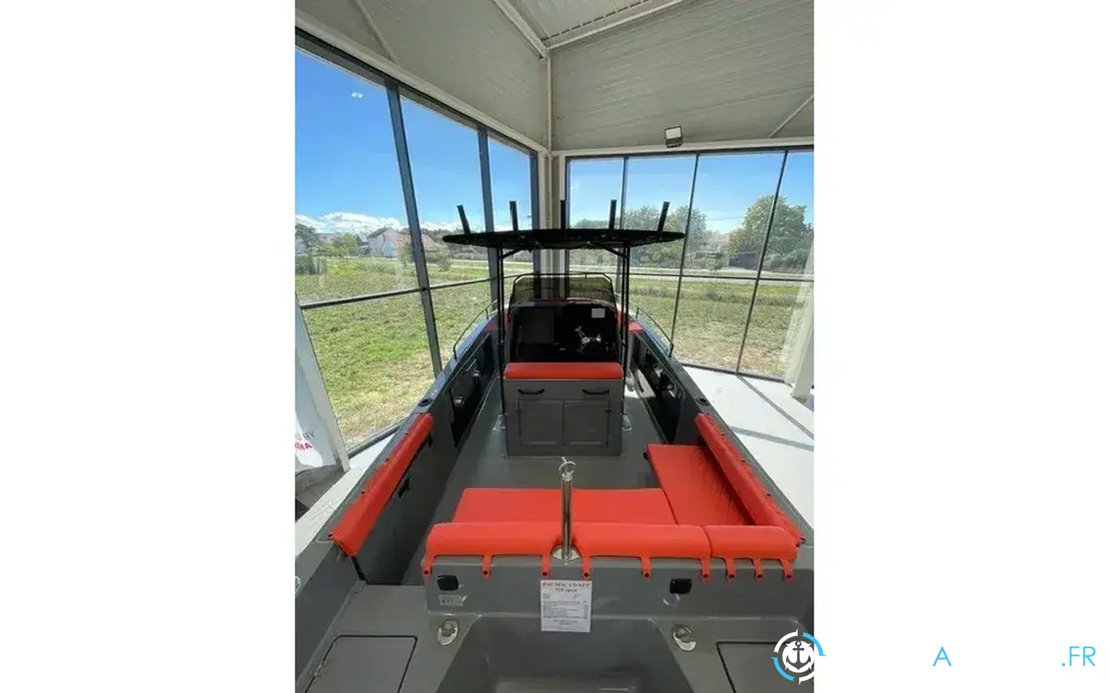 slider 2 Pacific Craft 750 Open