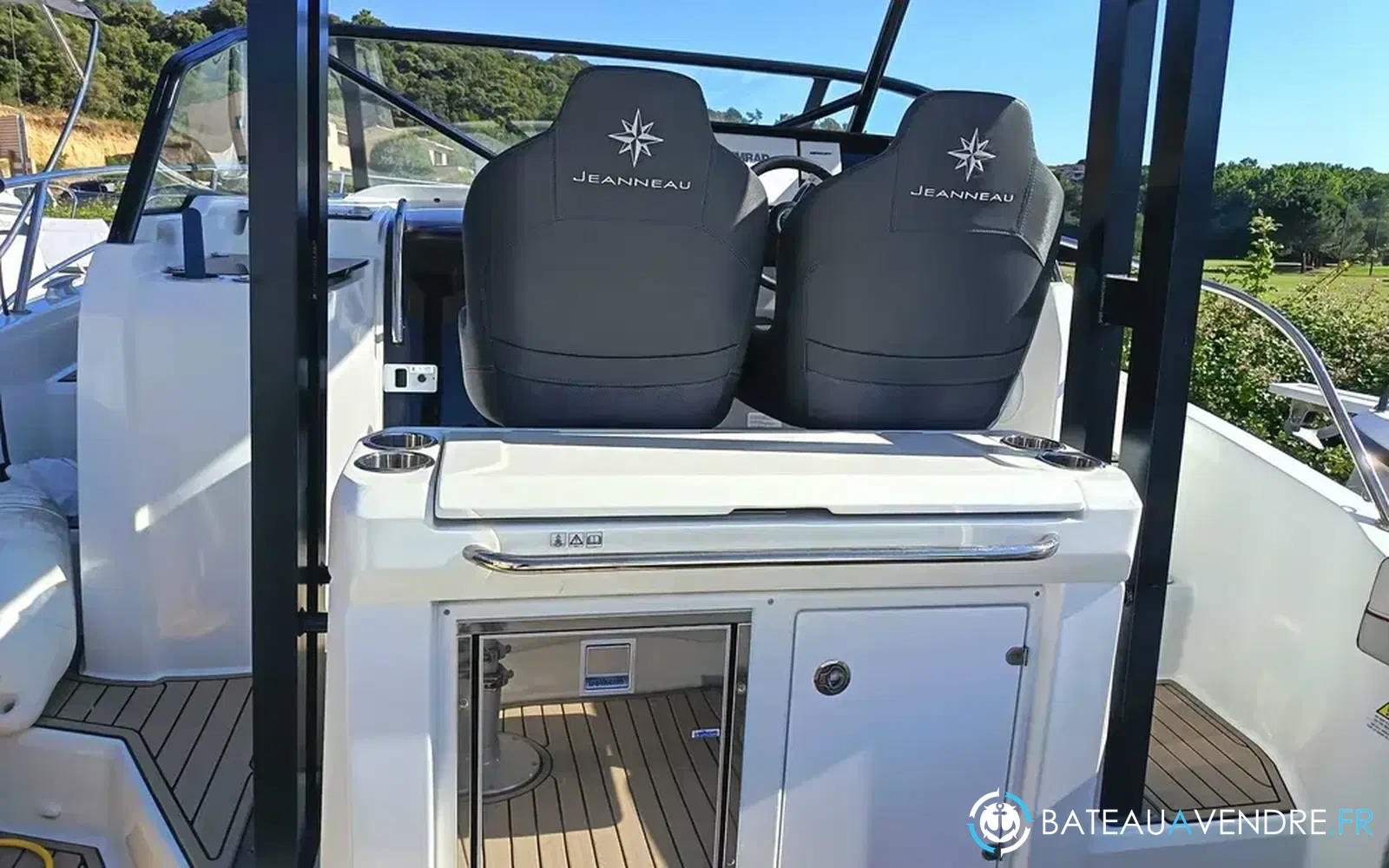 slider 7 Jeanneau Cap Camarat 9.0 WA Serie 2