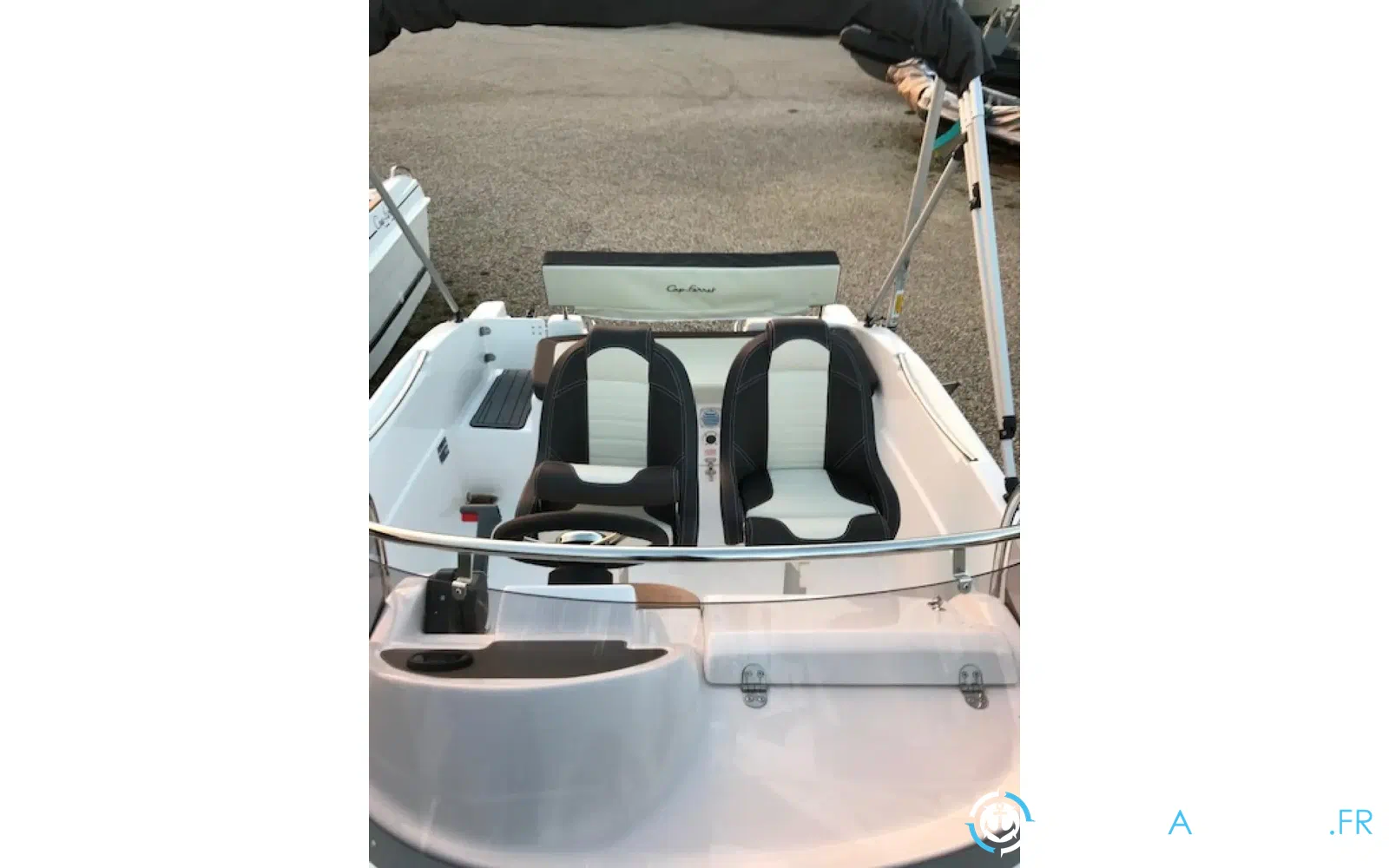 slider 8 B2 Marine Cap Ferret 572