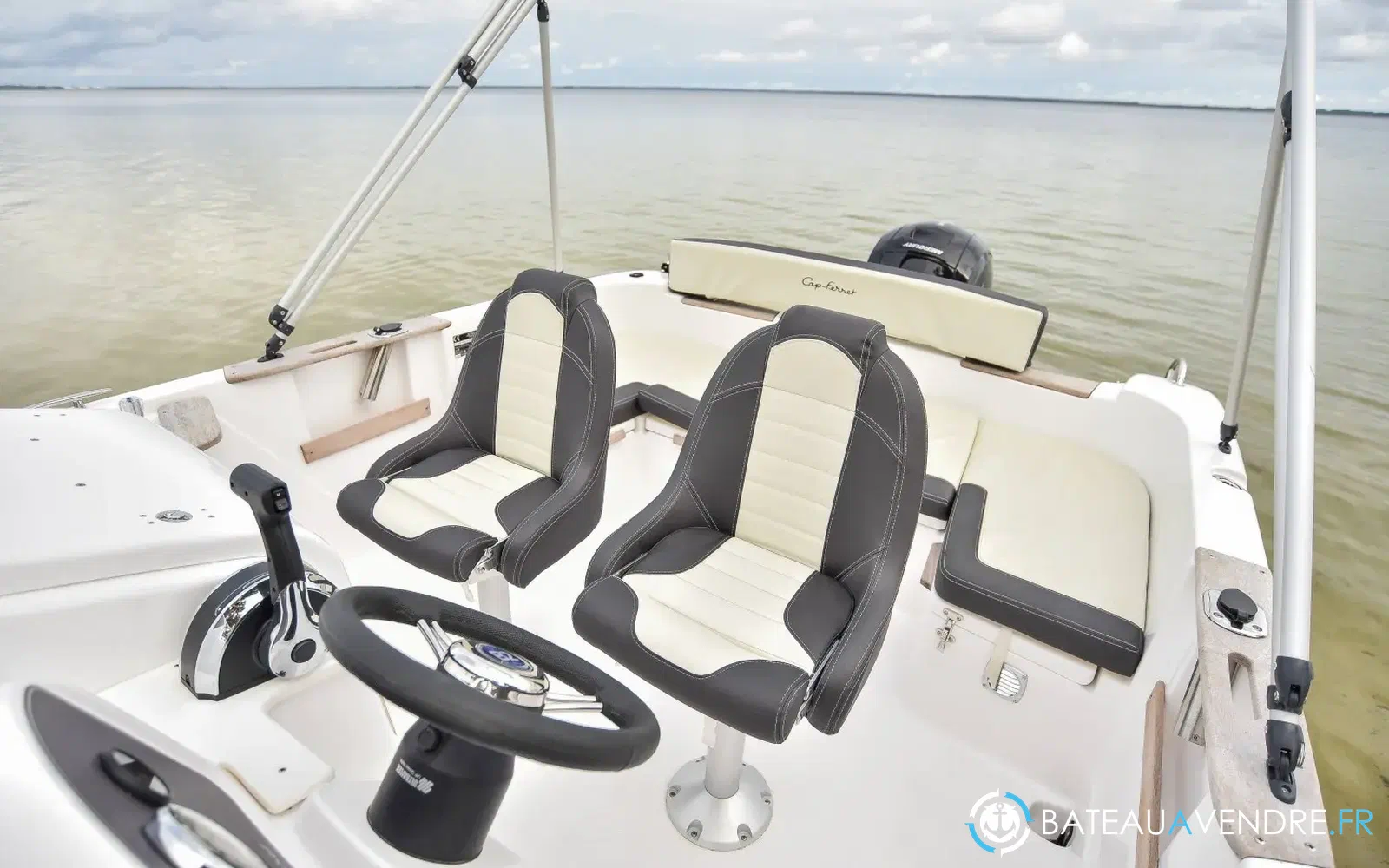slider 8 B2 Marine Cap Ferret 652