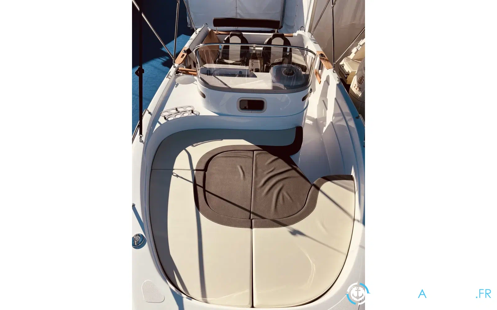 slider 16 B2 Marine Cap Ferret 652