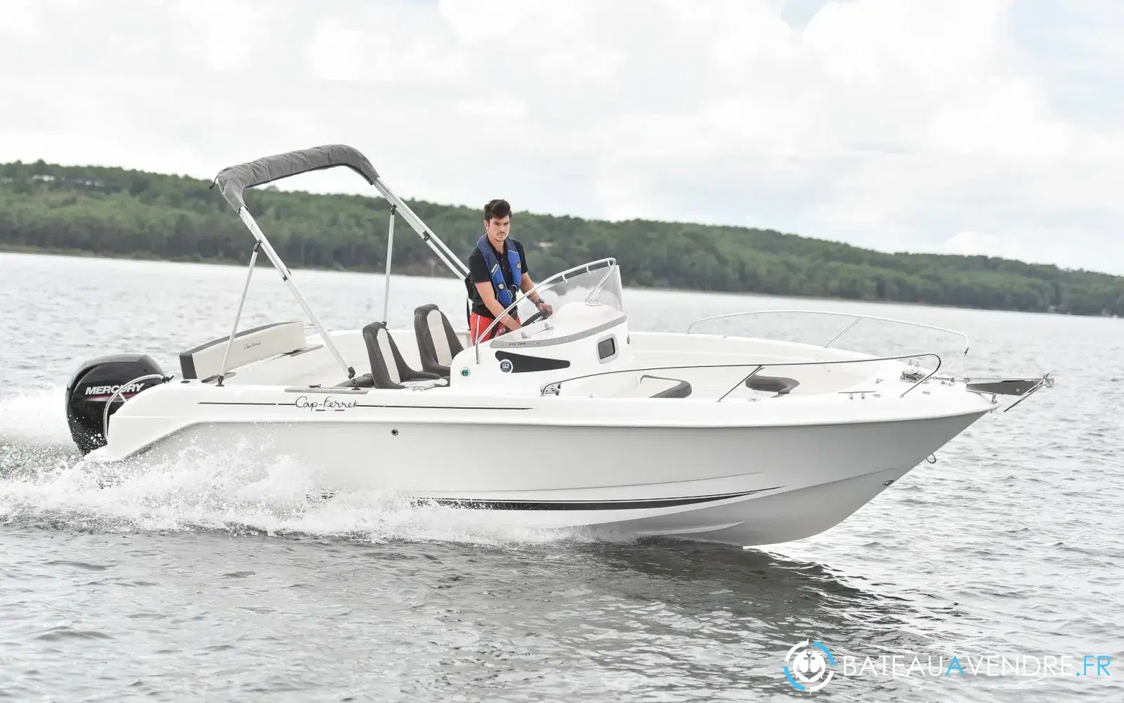 slider 1 B2 Marine Cap Ferret 652