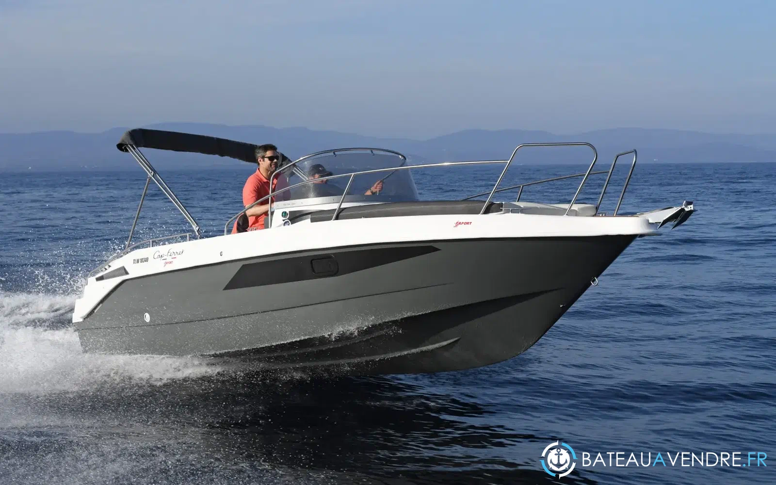 slider 0 B2 Marine Cap Ferret 702