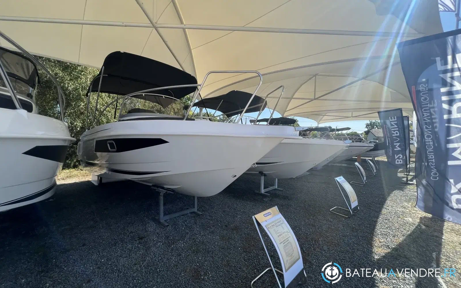 slider 3 B2 Marine Cap Ferret 702