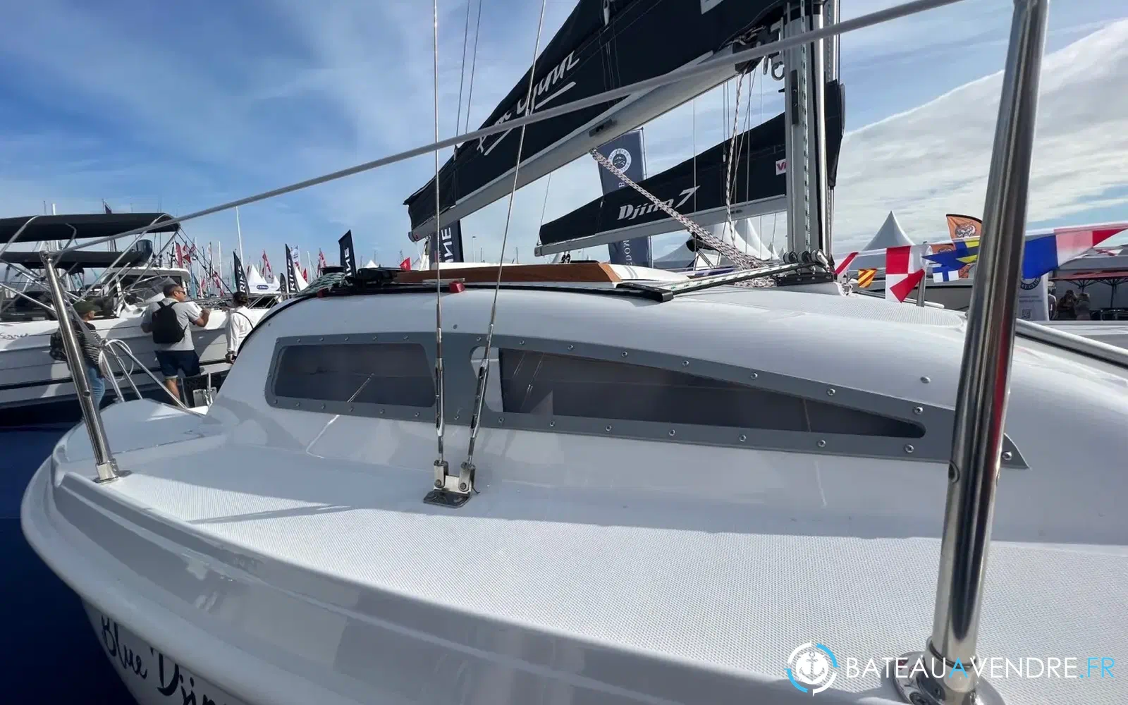 slider 5 B2 Marine Blue Djinn