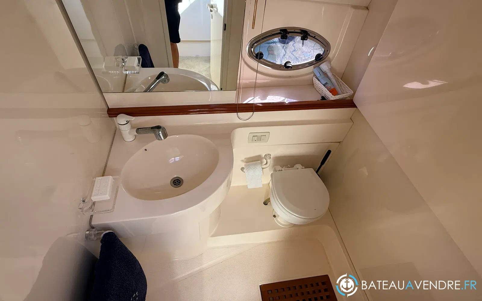 slider 19 Pershing 37