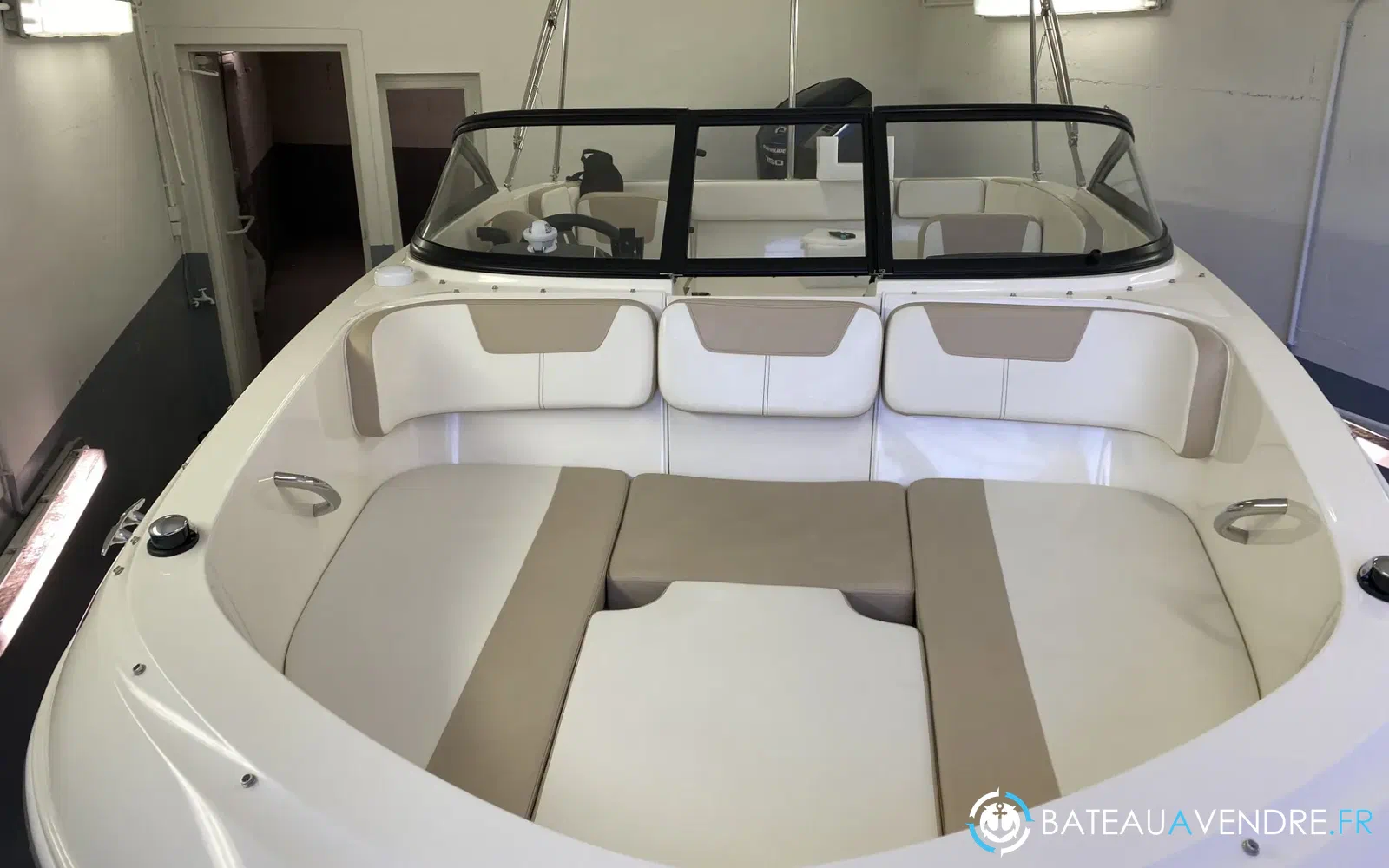 slider 9 Bayliner VR4 OB