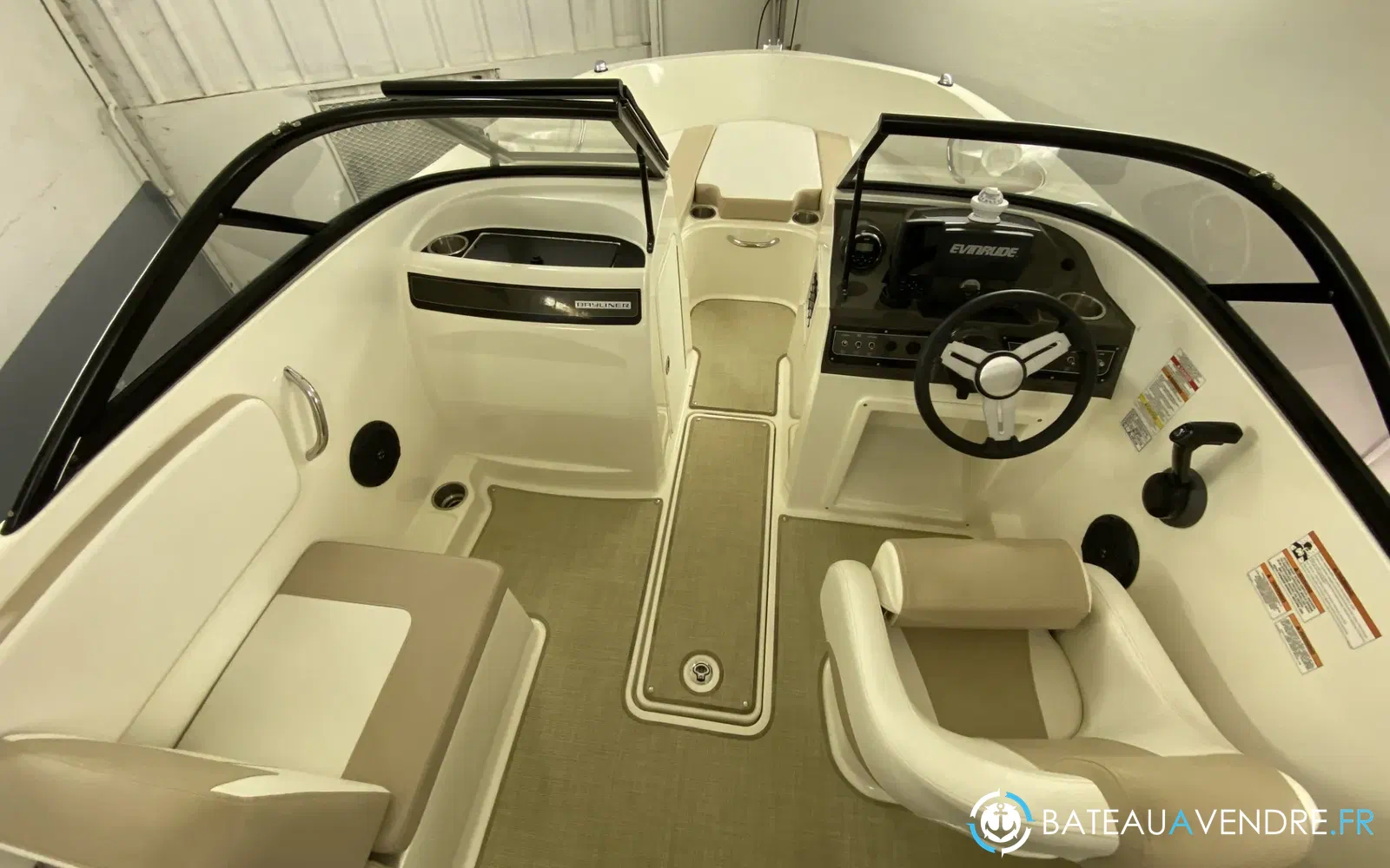 slider 5 Bayliner VR4 OB