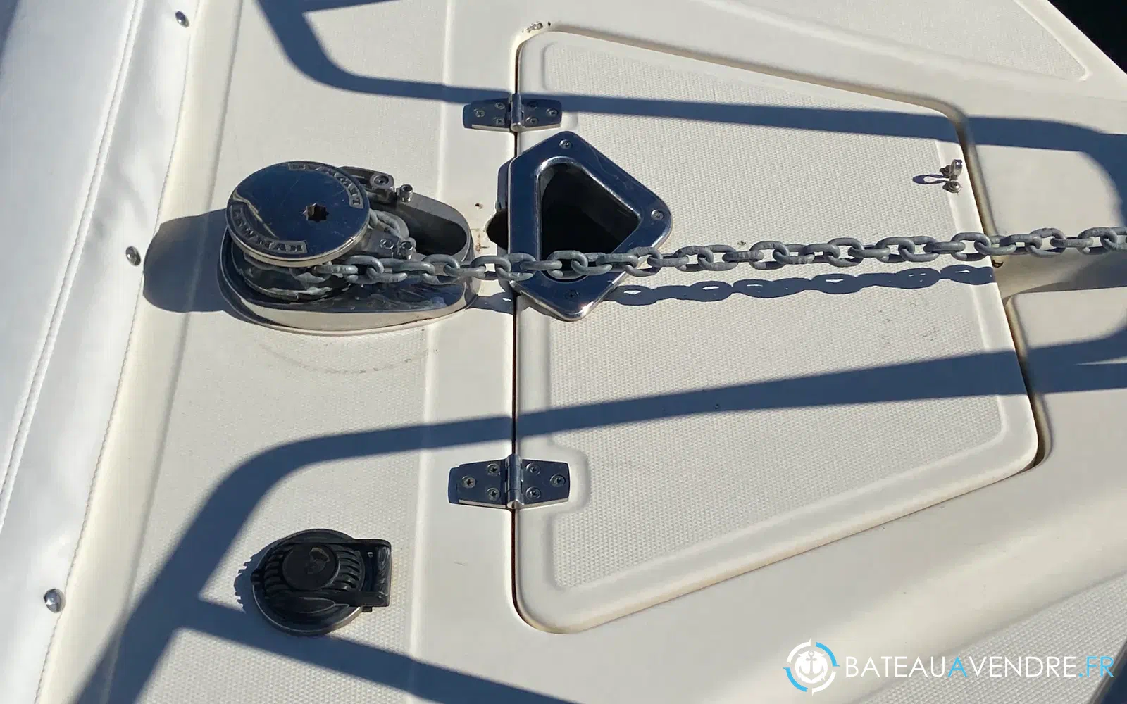 slider 3 Kelt White Shark 215