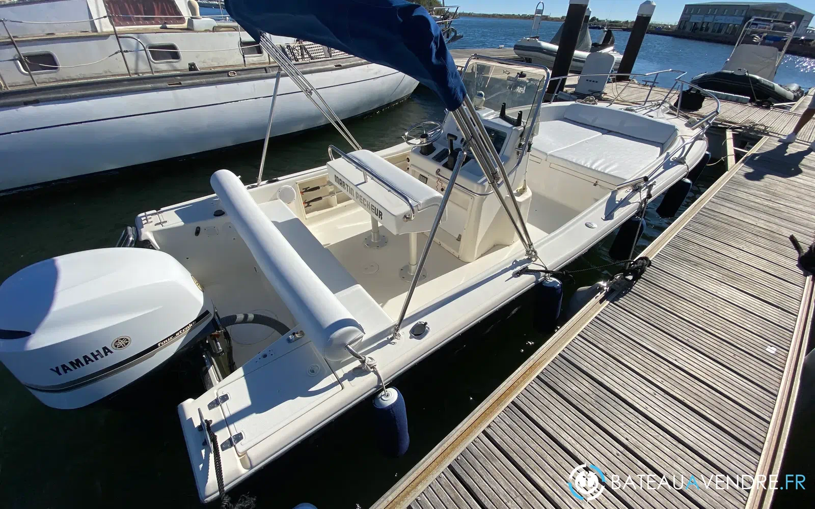 slider 4 Kelt White Shark 215