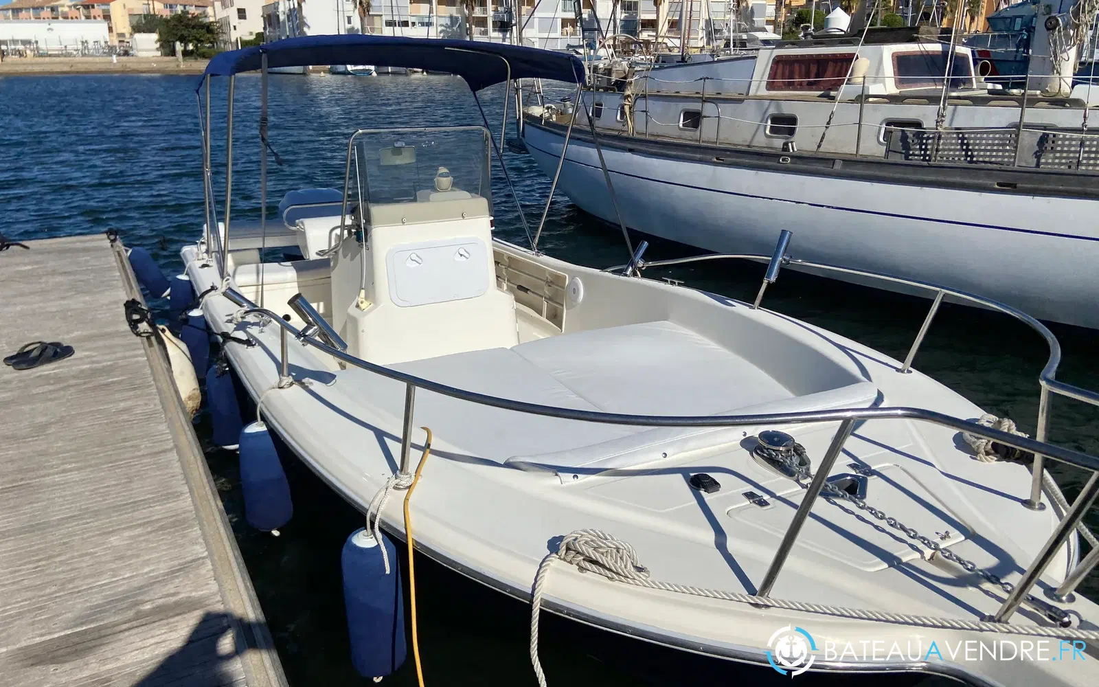 slider 6 Kelt White Shark 215