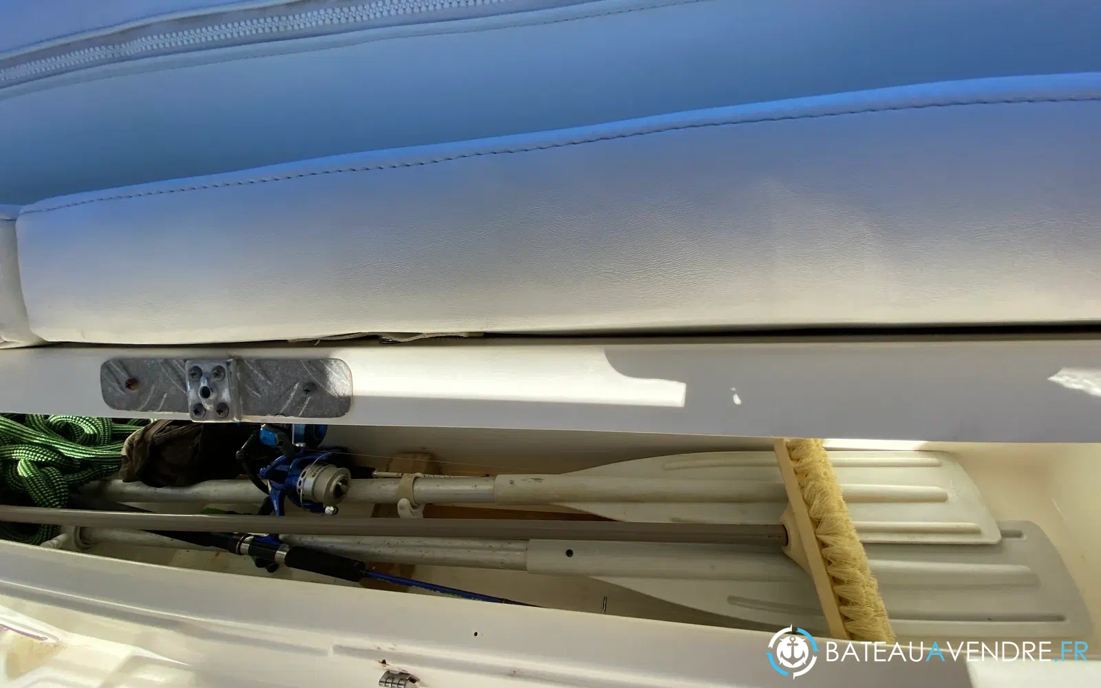 slider 8 Kelt White Shark 215