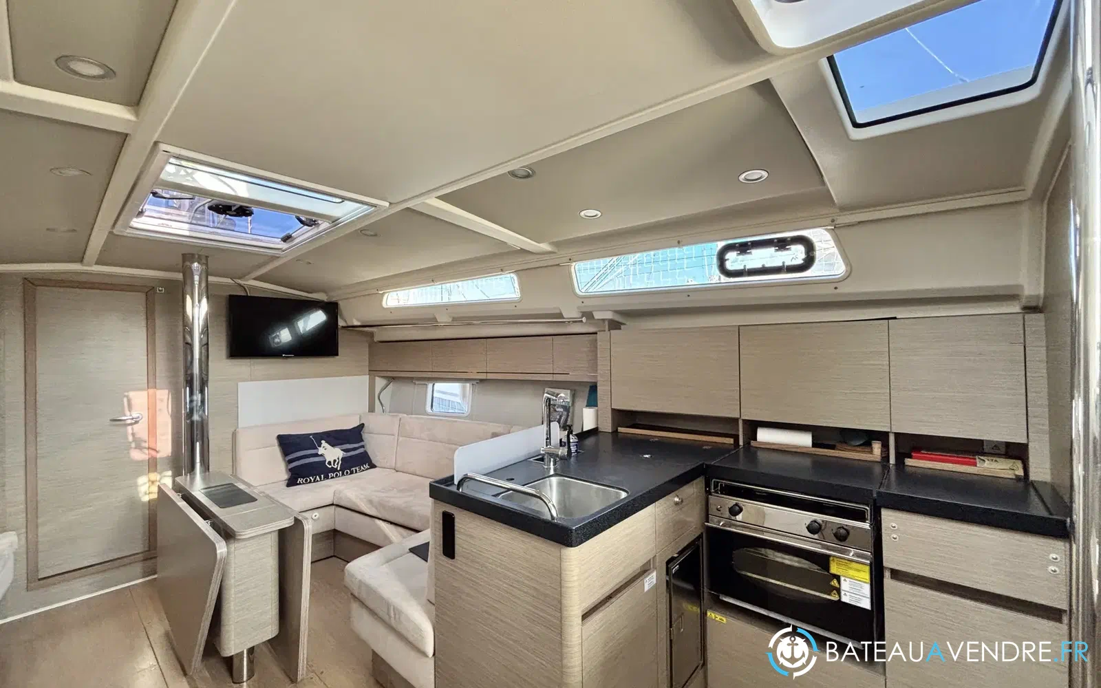 slider 12 Hanse 418