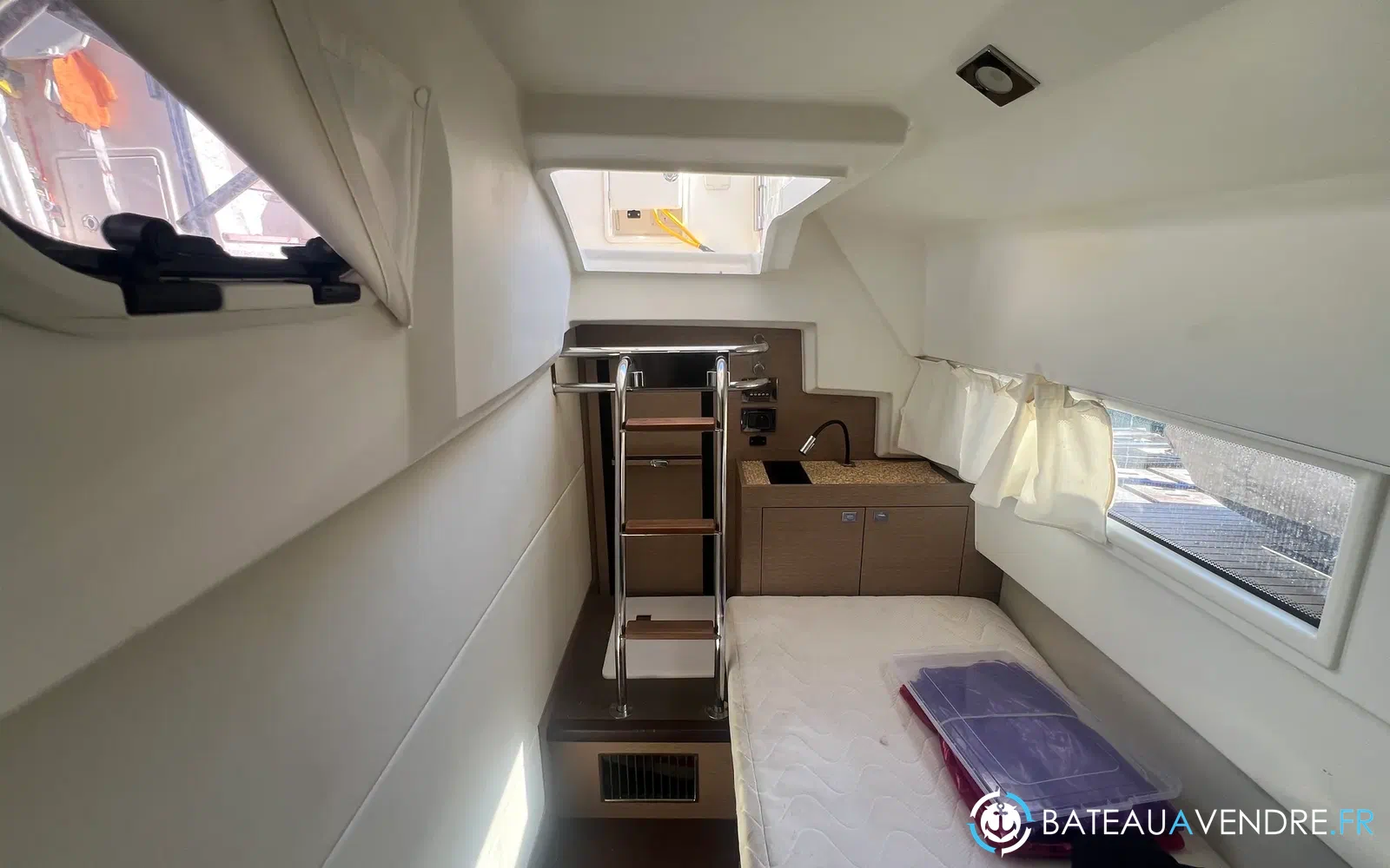 slider 101 Prestige Yachts 560 Fly