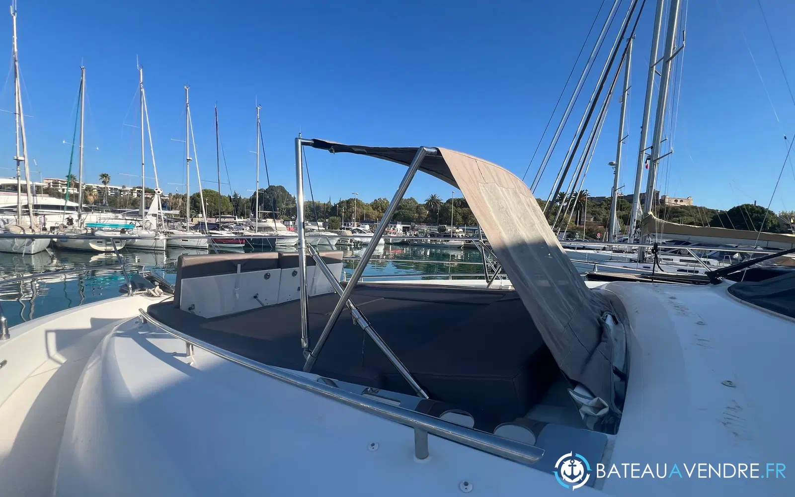 slider 19 Prestige Yachts 560 Fly