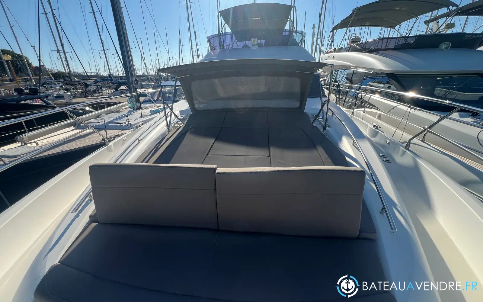 slider 22 Prestige Yachts 560 Fly