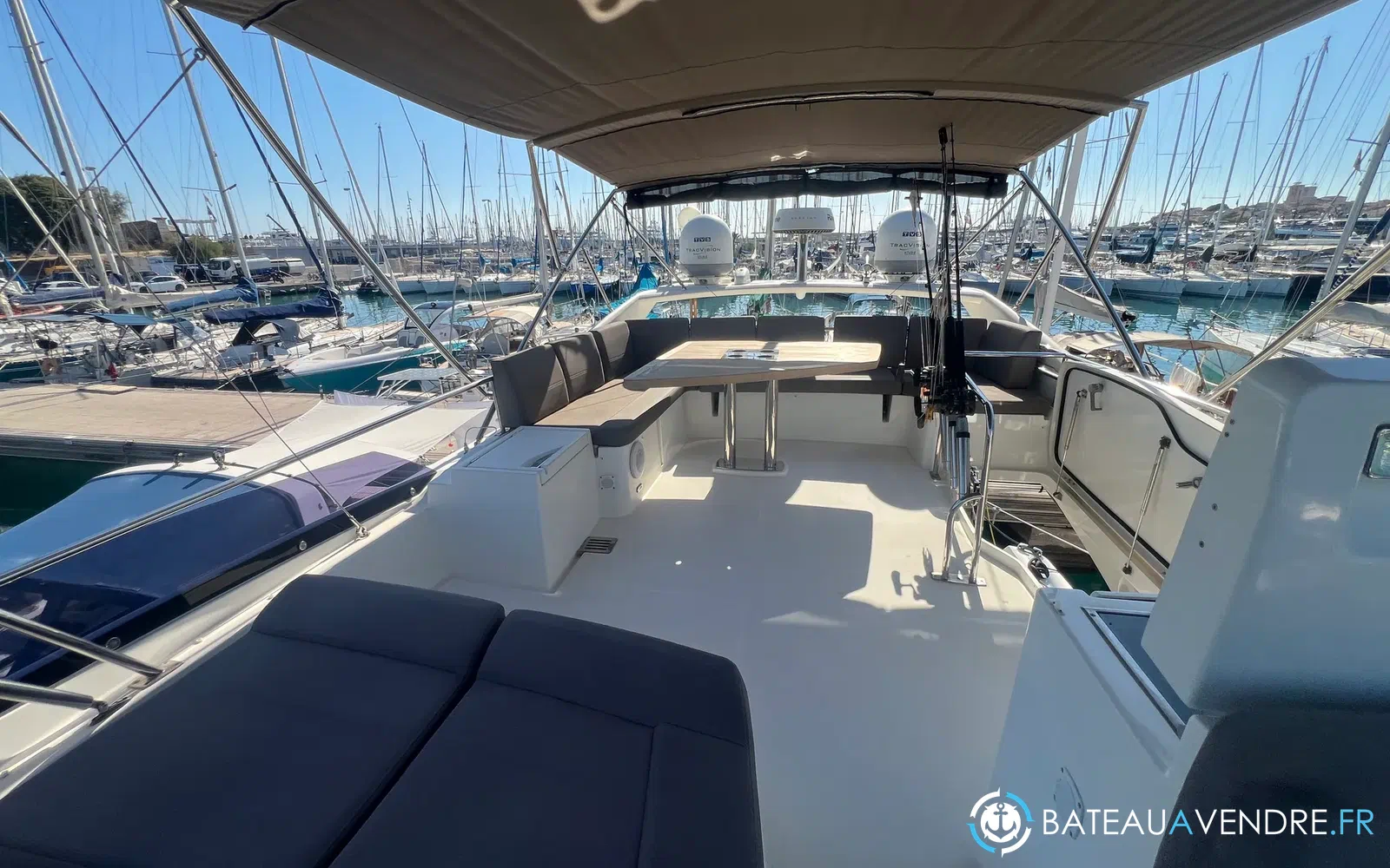 slider 32 Prestige Yachts 560 Fly