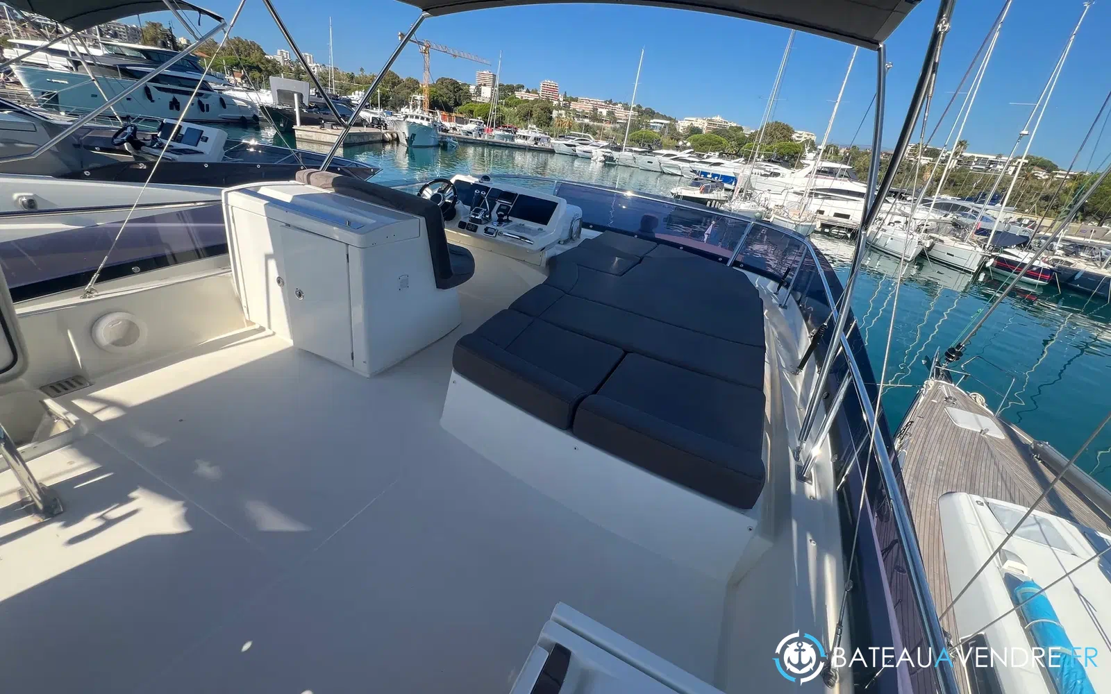 slider 42 Prestige Yachts 560 Fly