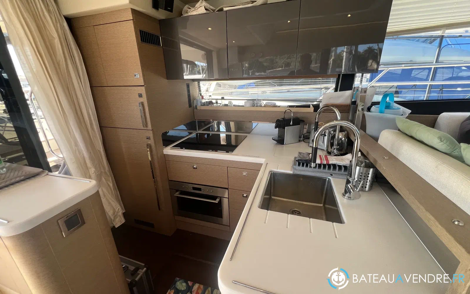 slider 52 Prestige Yachts 560 Fly