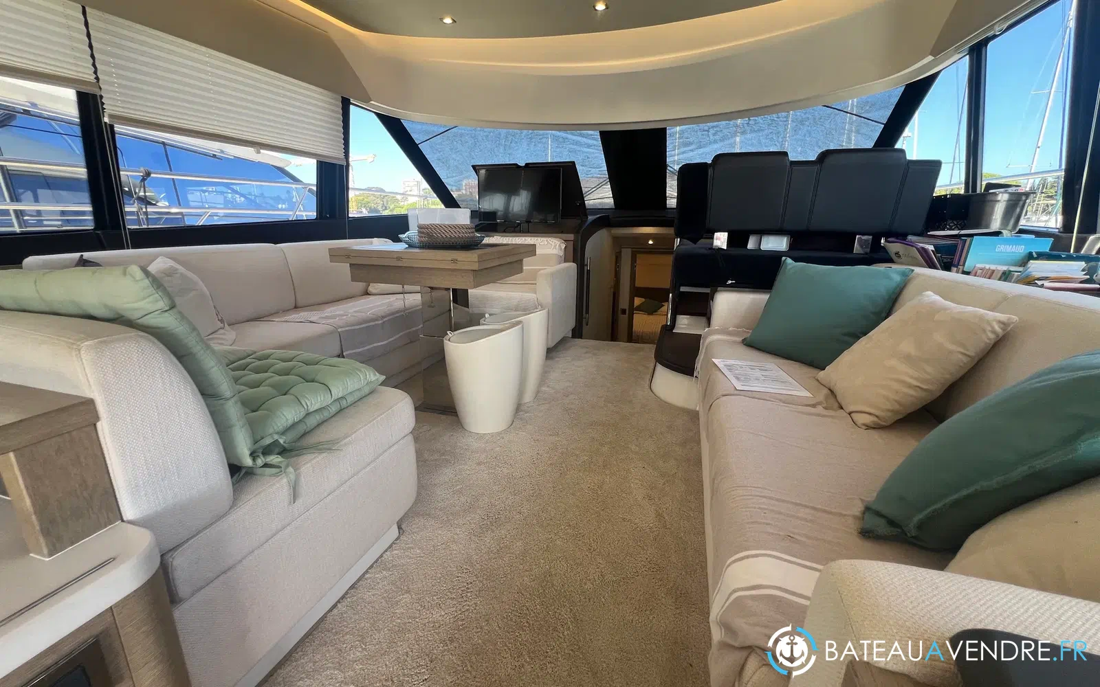 slider 61 Prestige Yachts 560 Fly