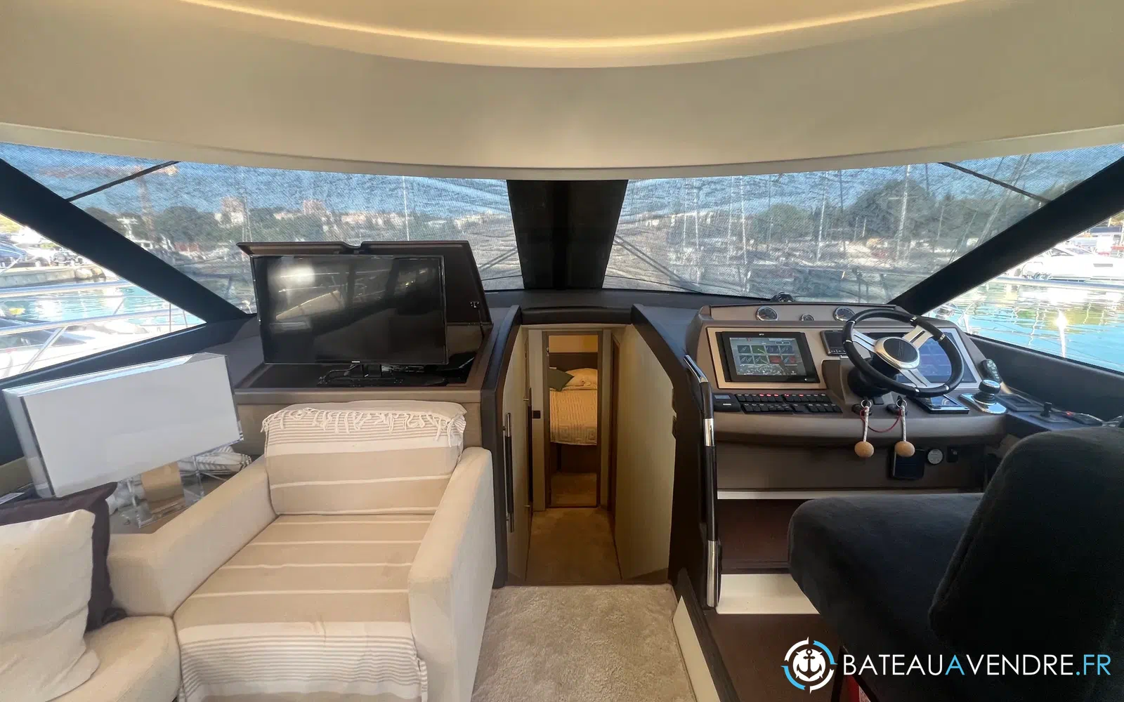 slider 63 Prestige Yachts 560 Fly