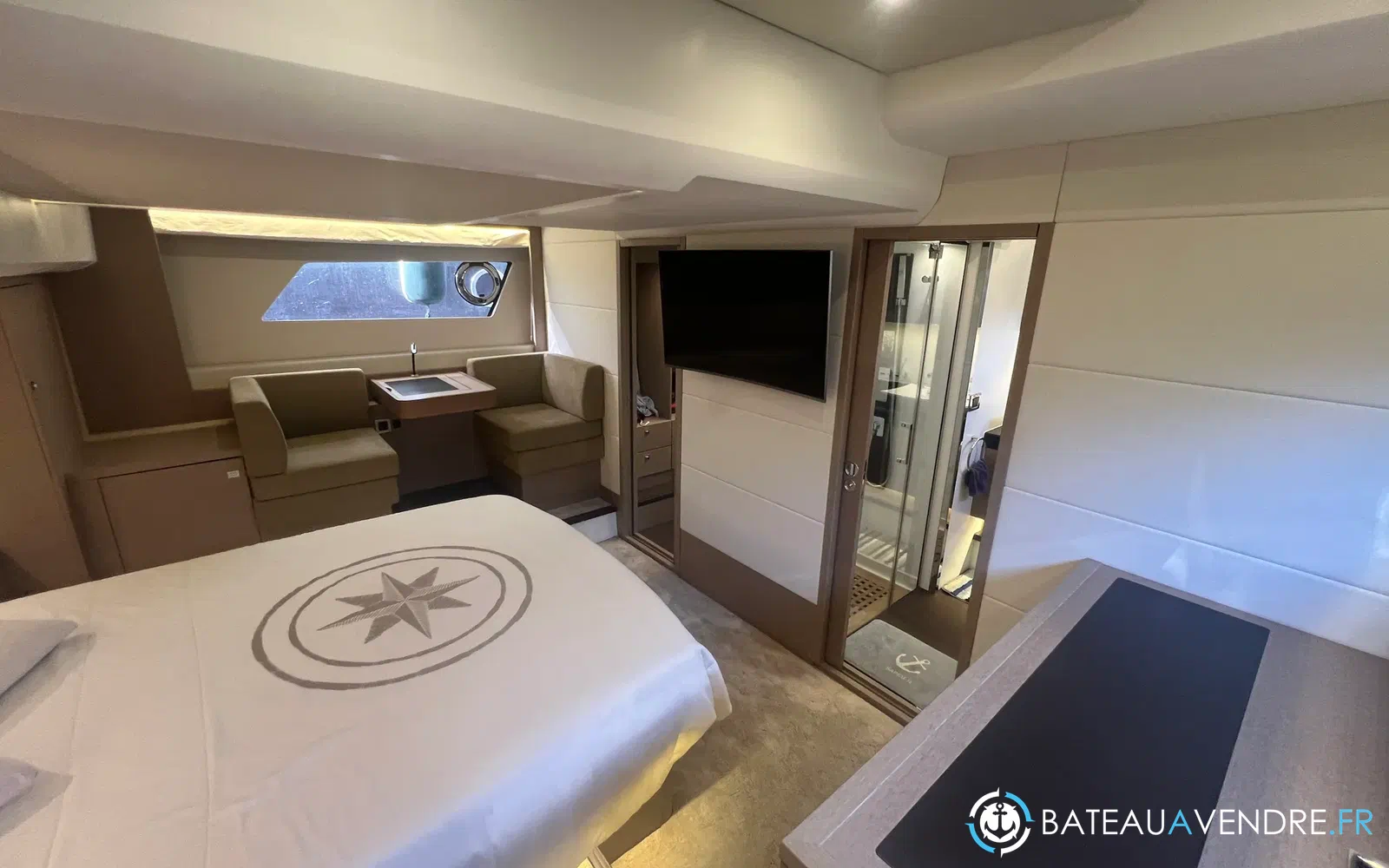 slider 73 Prestige Yachts 560 Fly