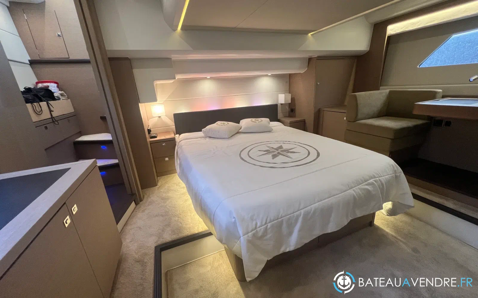 slider 75 Prestige Yachts 560 Fly