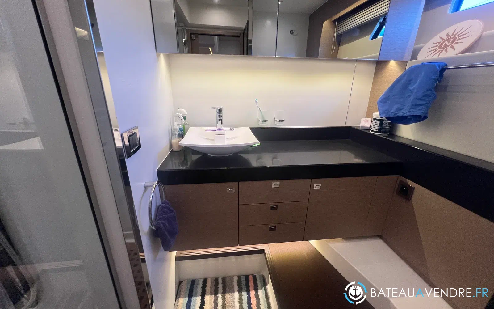 slider 79 Prestige Yachts 560 Fly