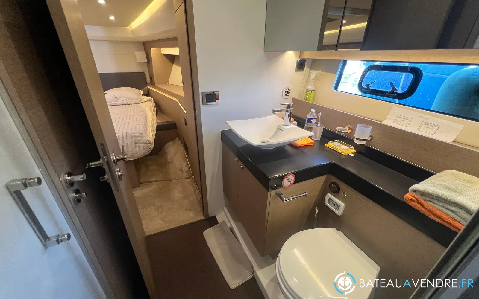 slider 91 Prestige Yachts 560 Fly