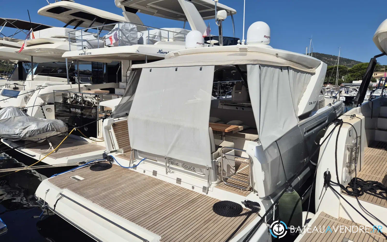 slider 1 Jeanneau DB 37