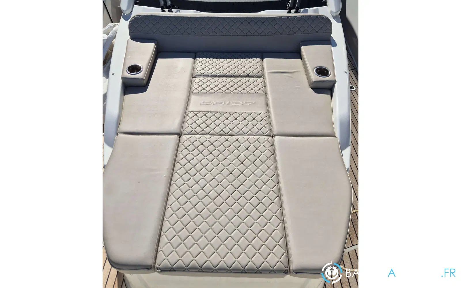 slider 2 Jeanneau DB 37