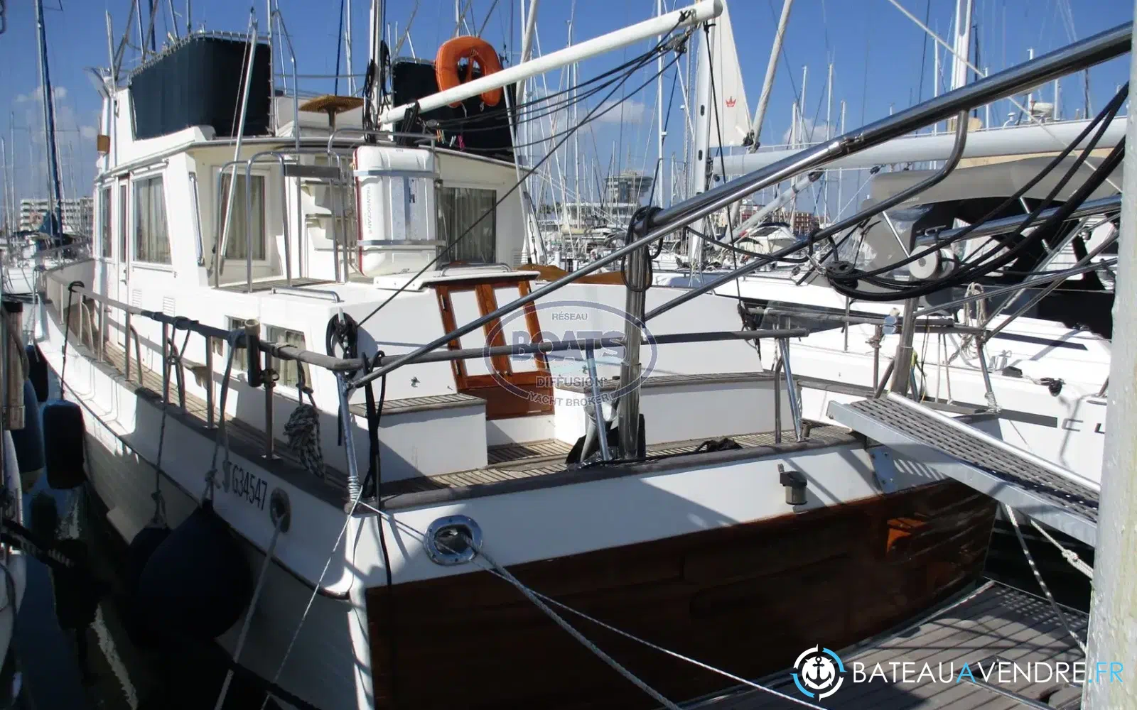 slider 6 Grand Banks 42 Classic