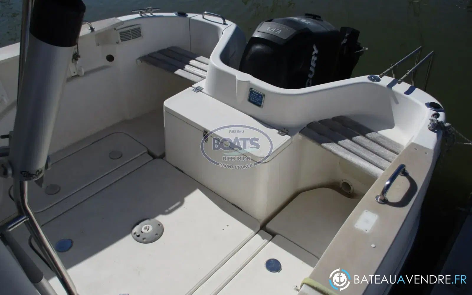 slider 2 Quicksilver 580 Pilothouse