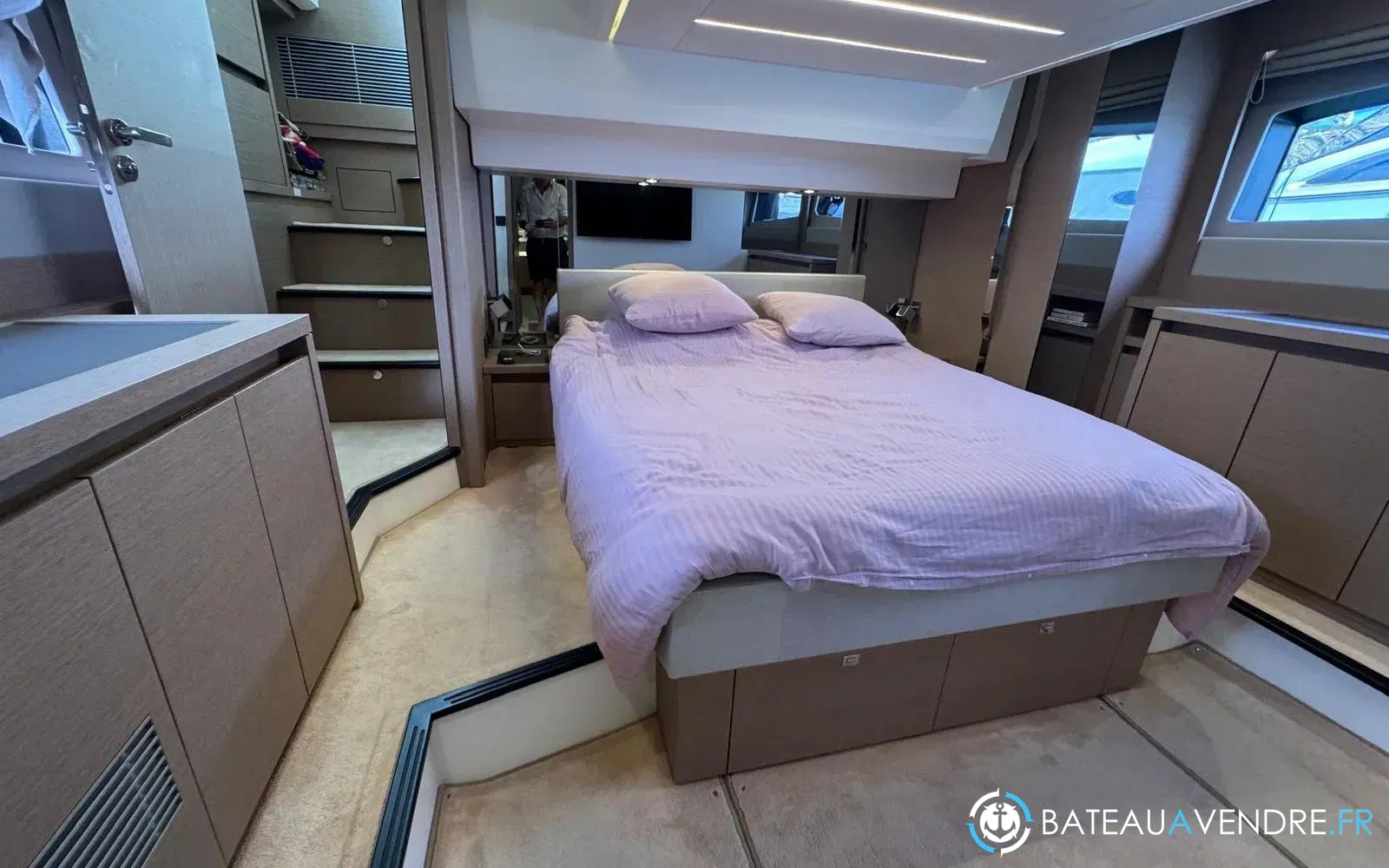 slider 17 Prestige Yachts 520 Fly