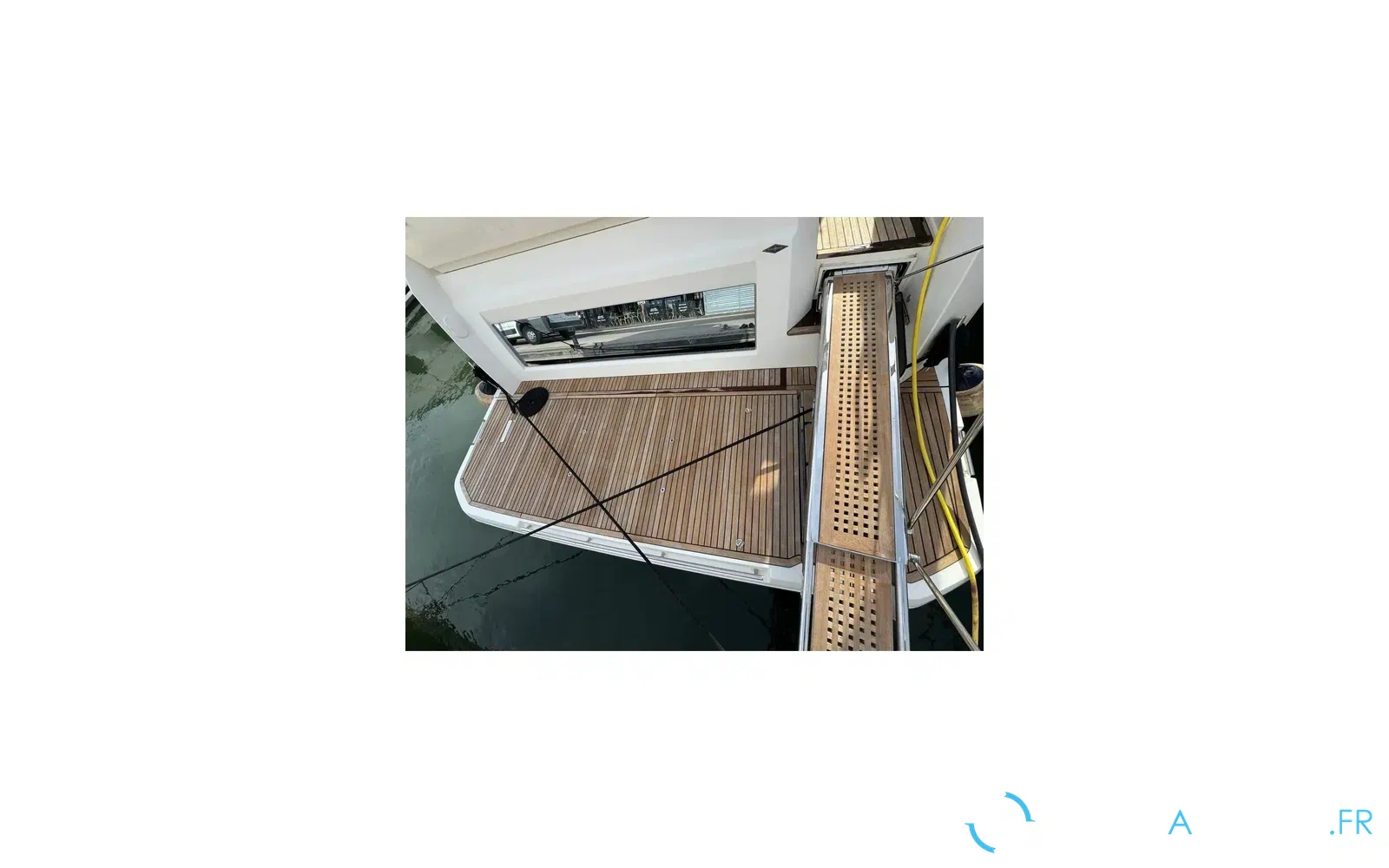 slider 2 Prestige Yachts 520 Fly