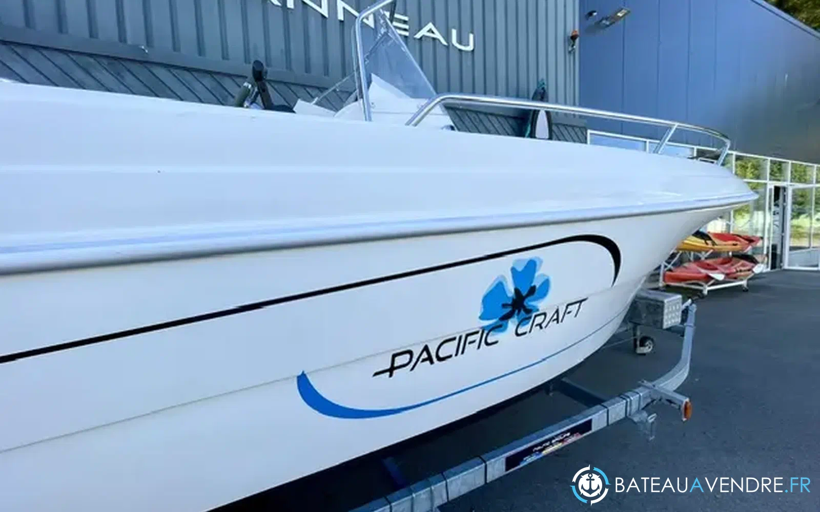 slider 4 Pacific Craft 625 Open