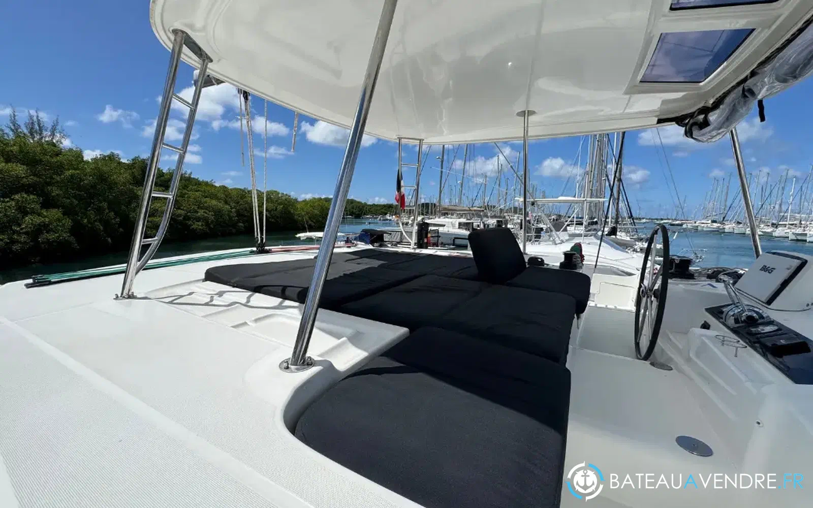slider 12 Lagoon 46