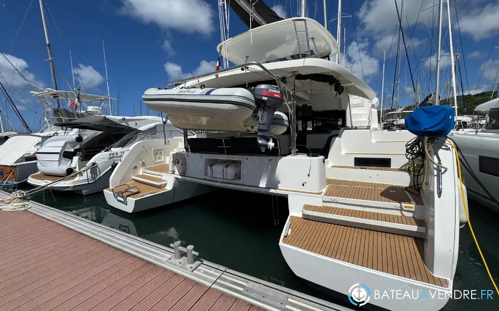 slider 1 Lagoon 46