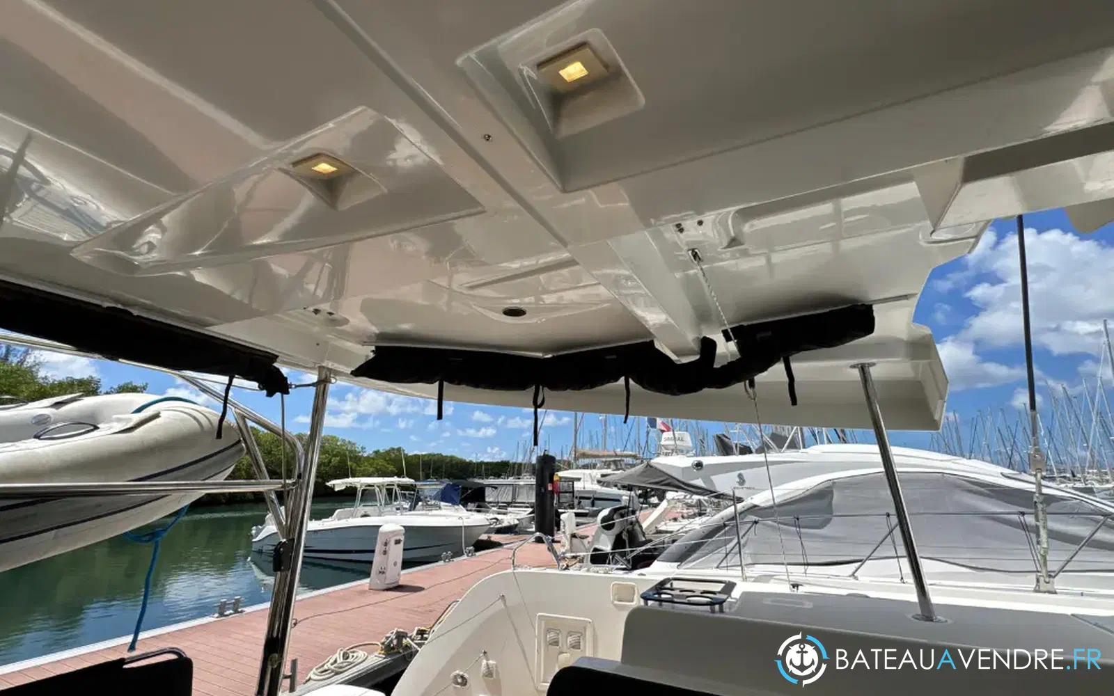 slider 28 Lagoon 46