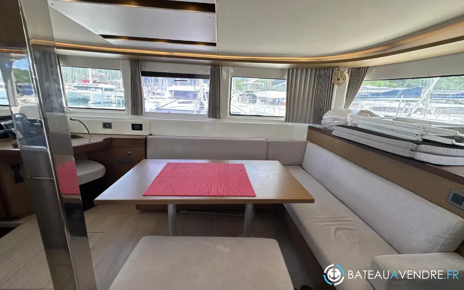 slider 33 Lagoon 46