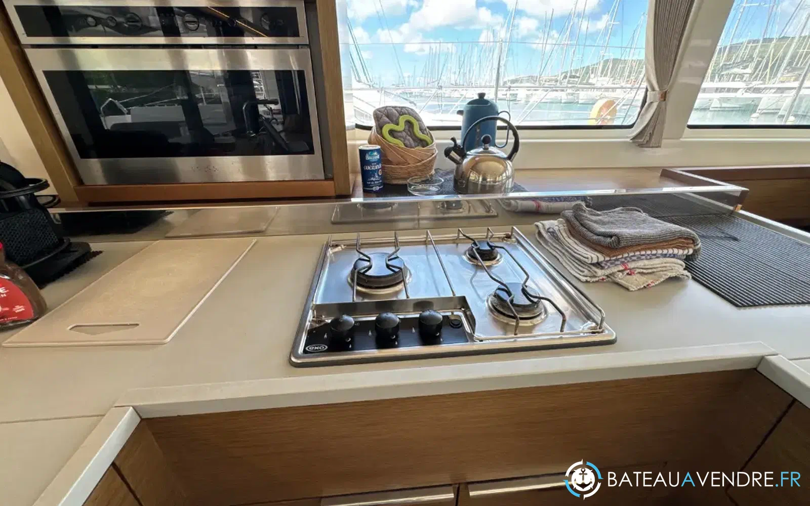 slider 38 Lagoon 46