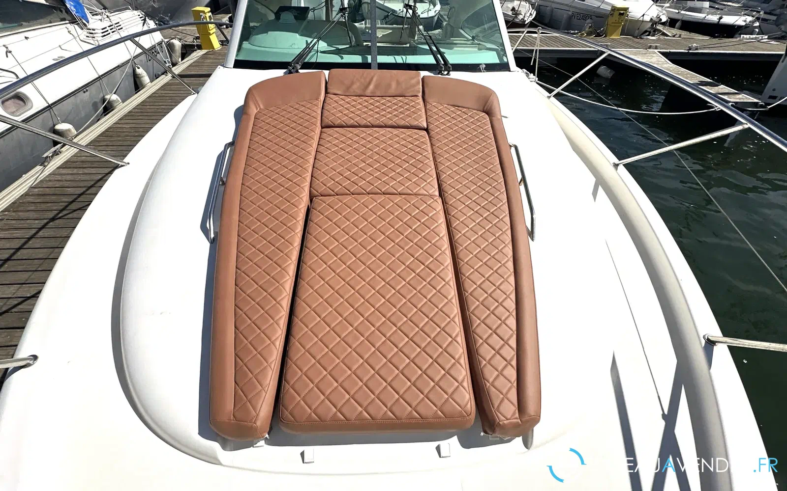 slider 18 Jeanneau Prestige 34 Hard Top